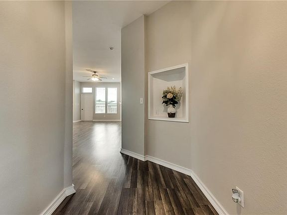 4th image of 5009 Mountain Valley Ct