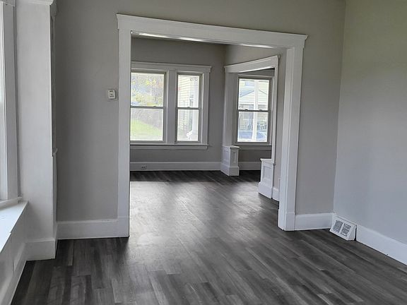 4th image of 7903 Decker Ave #Up
