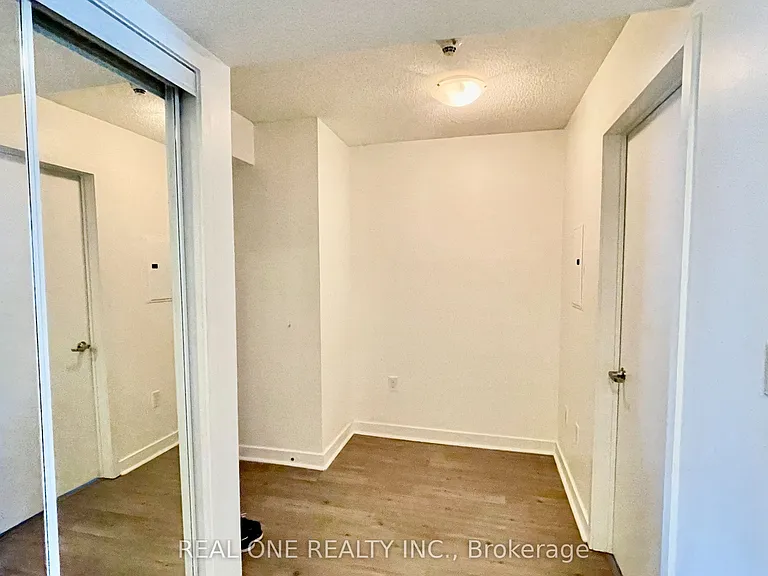 25 Telegram Mews #2816 — Photo 4