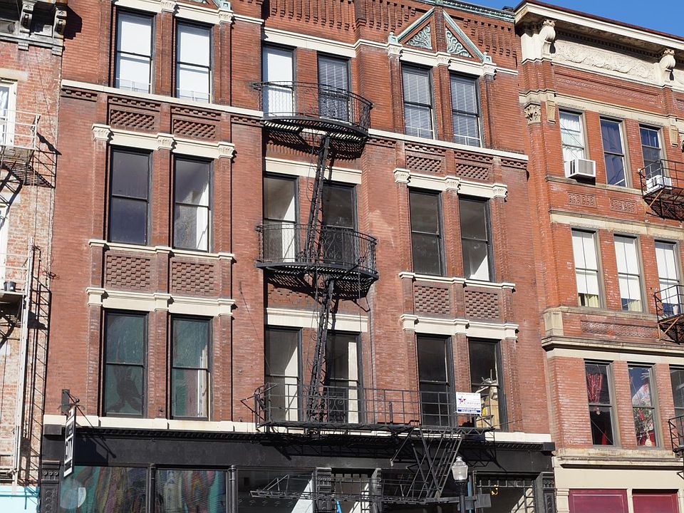 1st image of 24 W Court St APT 1