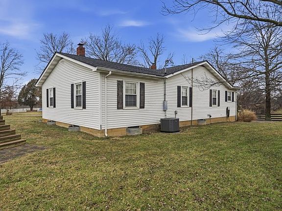 3rd image of 421 Barbour Cemetery Rd