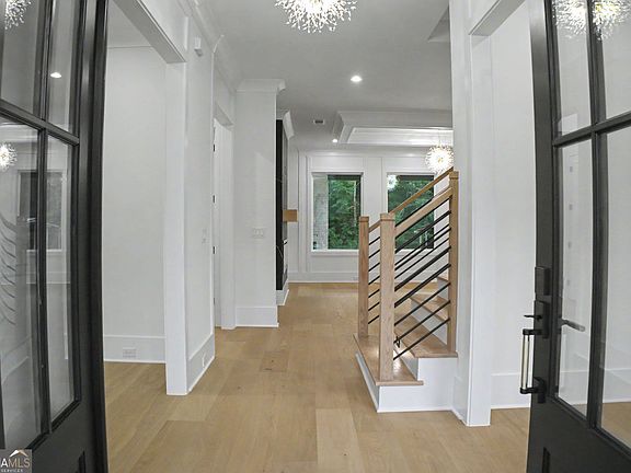 5th image of 931 Stewart Rd