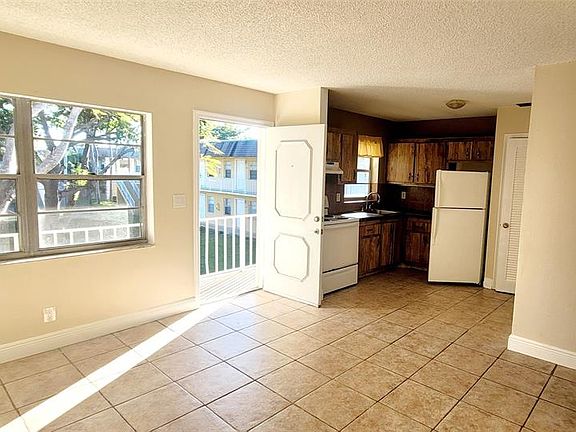 3rd image of 5192 NE 6th Ave #J