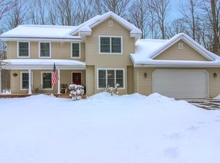 2593 Old Barn Rd, Traverse City, MI 49685