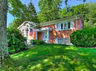 9479 Springfield Dr, Allison Park, PA 15101