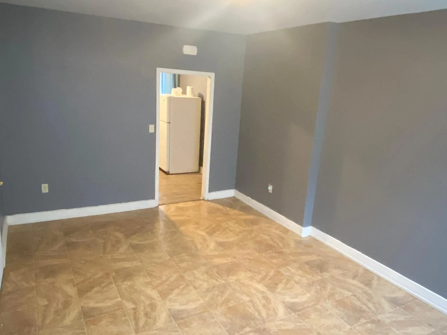 Studio, 550 sqft, $895 — Photo 2