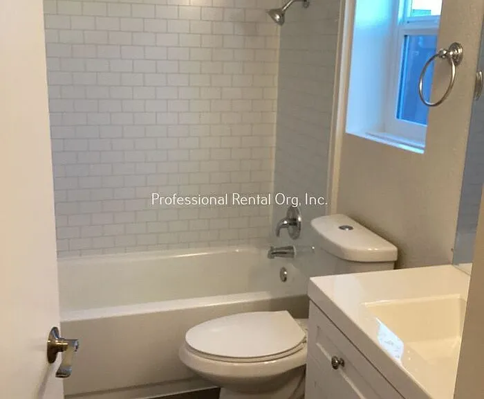 445 S E St #1 — Photo 8