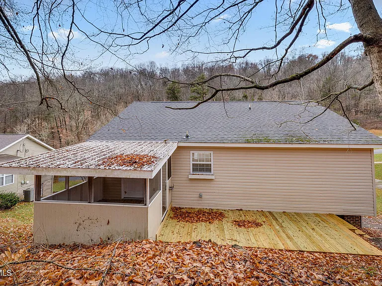 3817 Rockford St — Photo 30