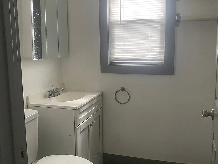 158 Summit Ave #1R — Photo 9