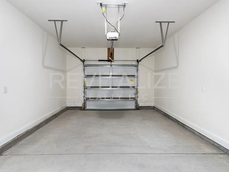 13330 Shea Cir — Photo 36
