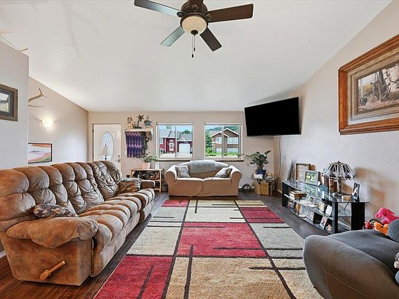 4th image of 654 Teton Way