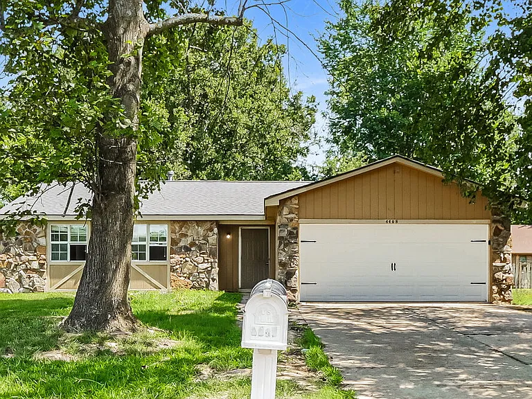 4408 Duncan Rd — Photo 1