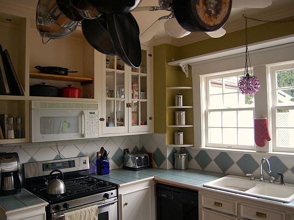 the sunny kitchen with 9' cabinets