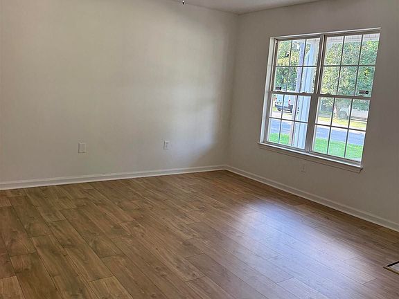 4th image of 1438 David Lee Rd
