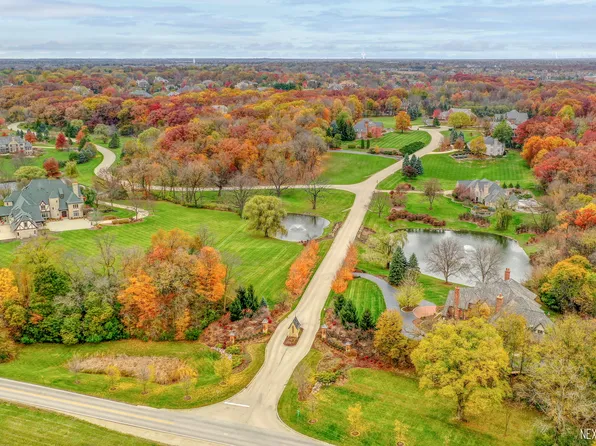 4N812 Old Farm Rd, Saint Charles, IL 60175