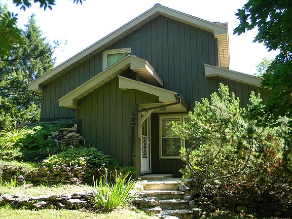 3rd image of 10737 White Pine Ln