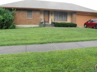 1003 SW Ashworth Rd, Topeka, KS 66604