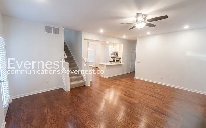 1084 Ashcraft Ave — Photo 6