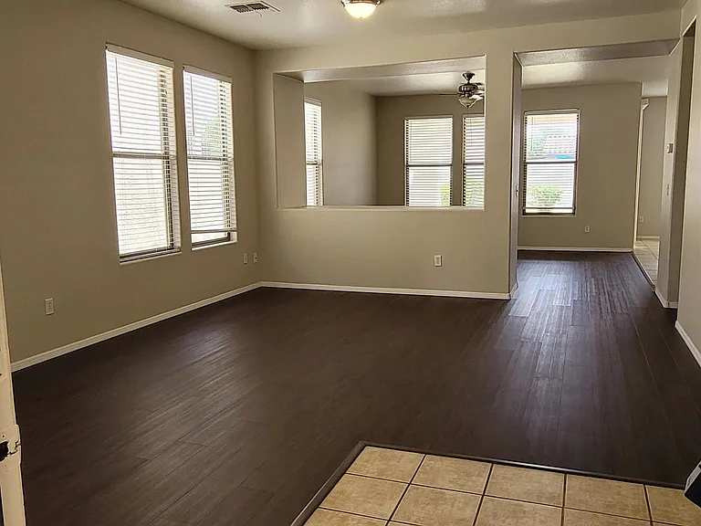6895 S Amethyst Dr — Photo 2