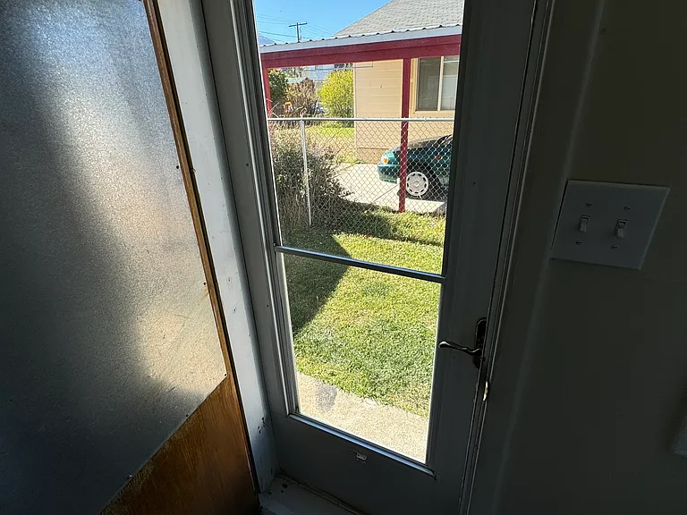 Pine St — Photo 11