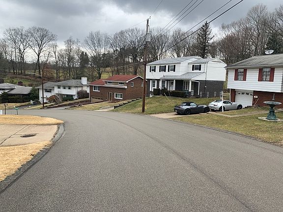5th image of 328 Crescent Gardens Dr