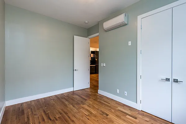 Rented by Nooklyn NYC LLC | media 12