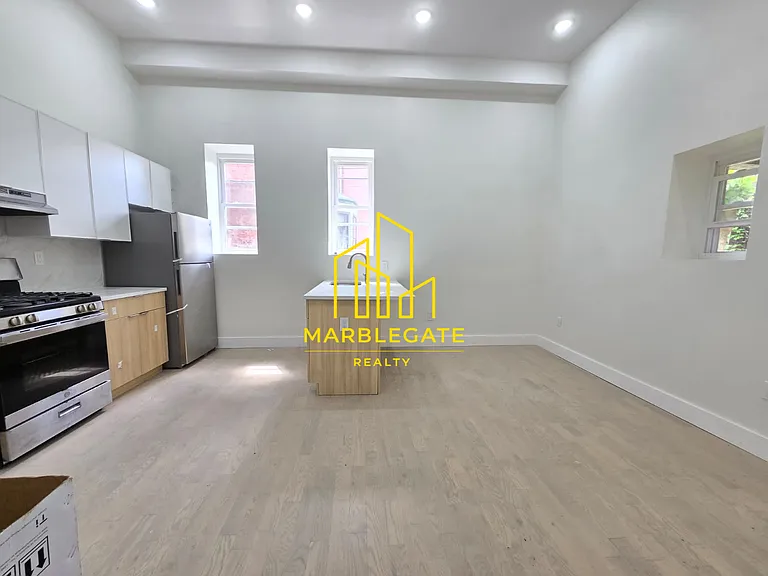 53 Lincoln Park #11C — Photo 6