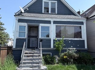 10453 S Ewing Ave, Chicago, IL 60617