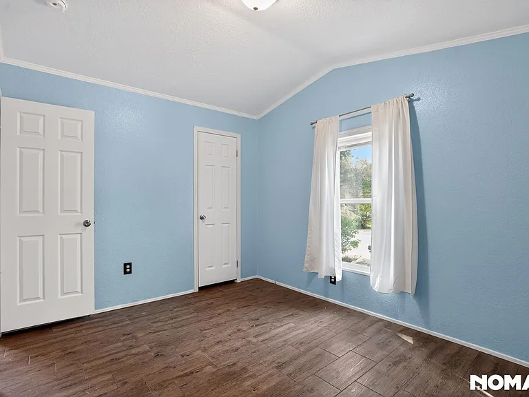 4206 Pine Ln — Photo 11