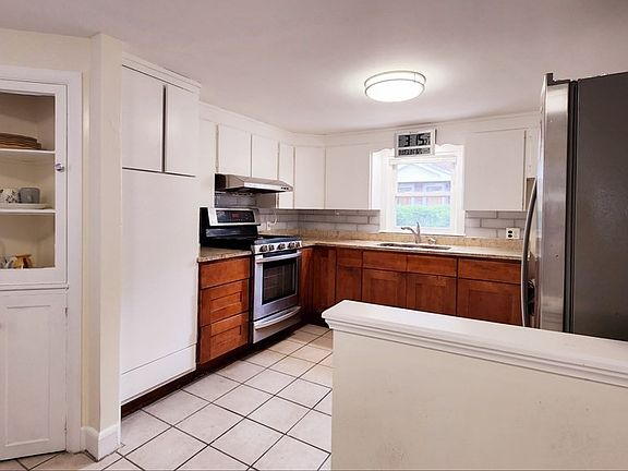 3rd image of 206A Adams St #4