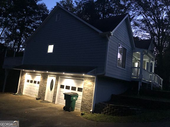 3rd image of 163 Bentley Pkwy