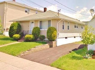 216 Taylor Ave, Endicott, NY 13760