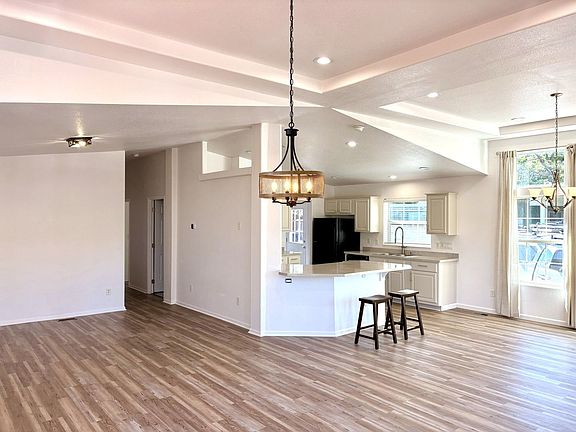 4th image of 105 Gray Mountain Dr