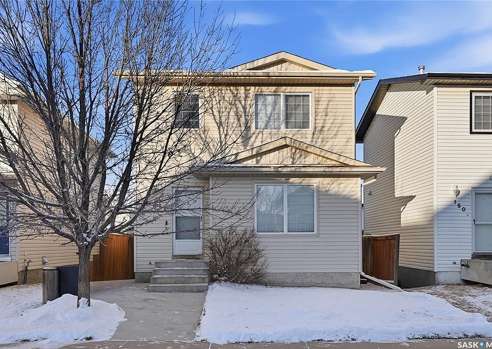 1st image of 154 Blakeney Cres