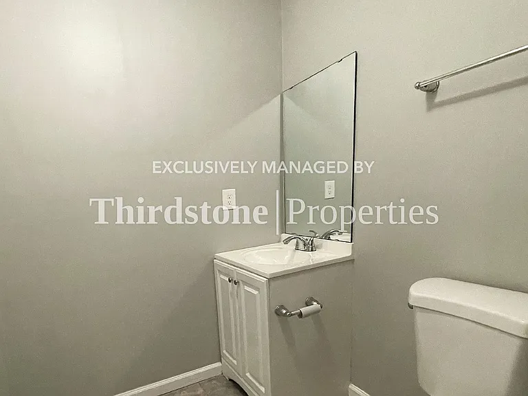 371 Smith St — Photo 14