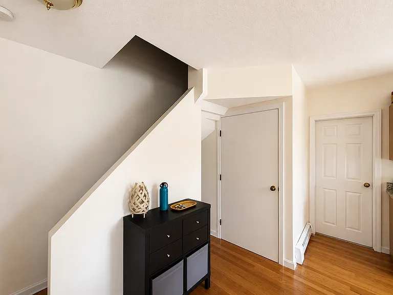286 Salem St — Photo 5