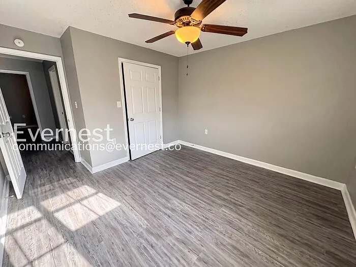 1800 Labette Manor Dr #5 — Photo 16