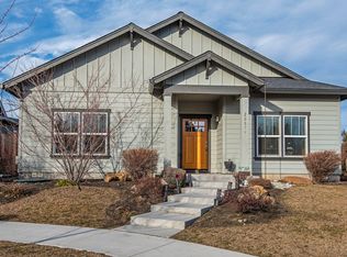 20374 Travelers Pl, Bend, OR 97702