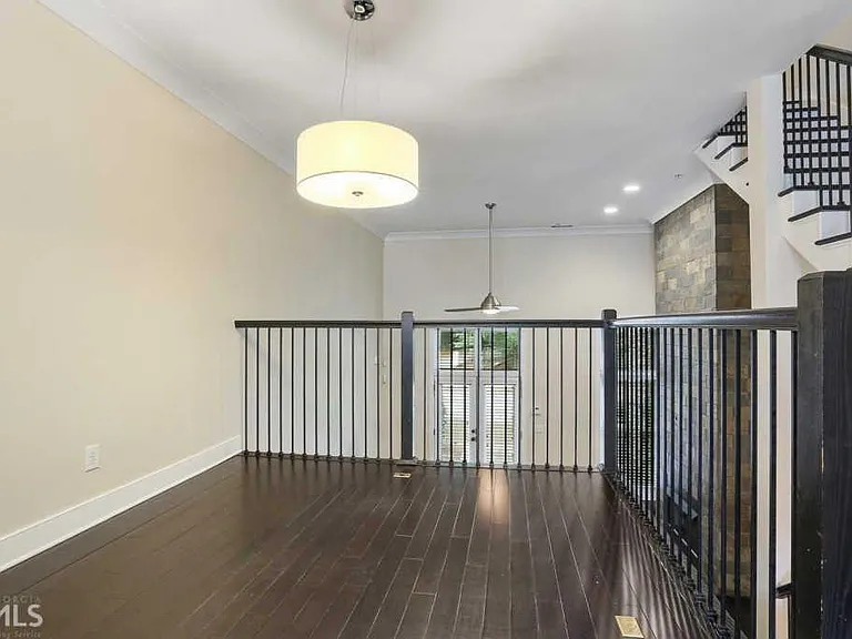 255 Southerland Ter NE #104 — Photo 11