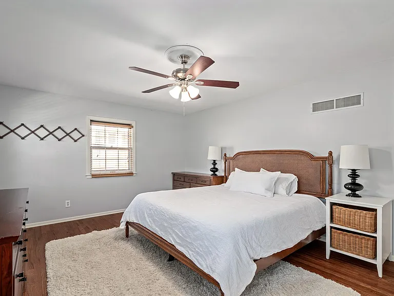 7330 Jarboe St — Photo 5