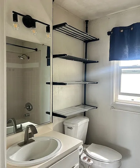 1945 Washington Ave #1945 — Photo 9