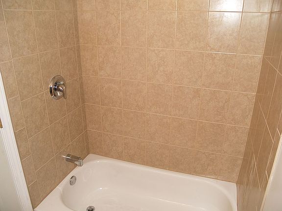 Front House Shower Tub