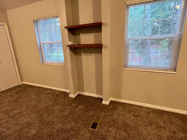2757 E Kenton Dr — Photo 16