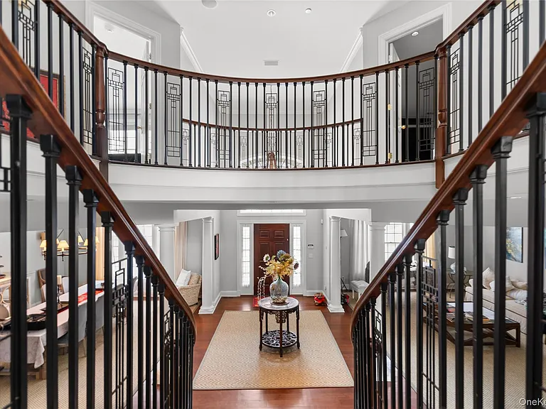 1 Augusta Ct — Photo 27