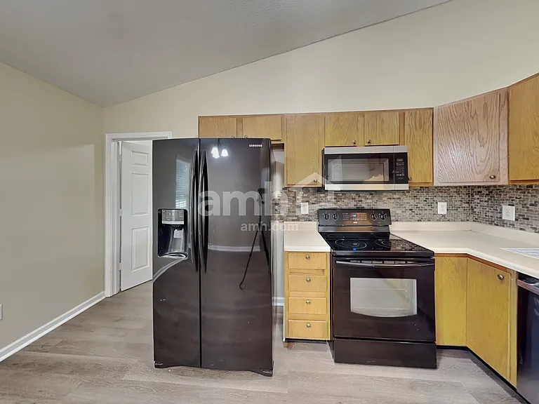 2438 Pinebark Dr — Photo 3
