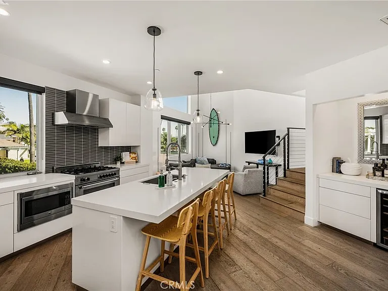4405 Channel Pl — Photo 17