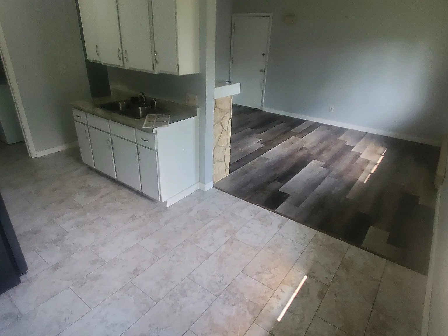 2 bed, 800 sqft, $1,300 — Photo 4