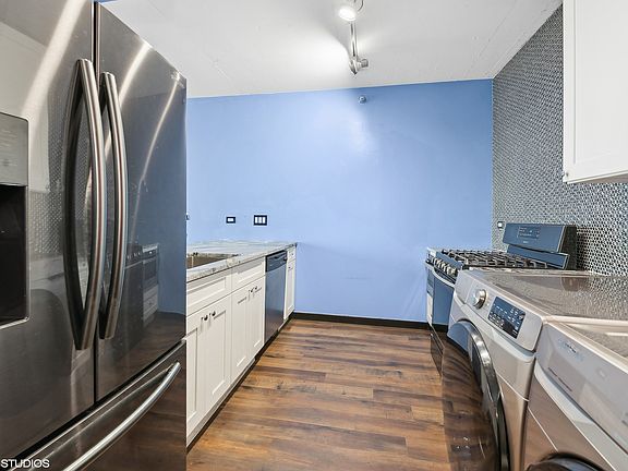 3rd image of 611 S Wells St #2609