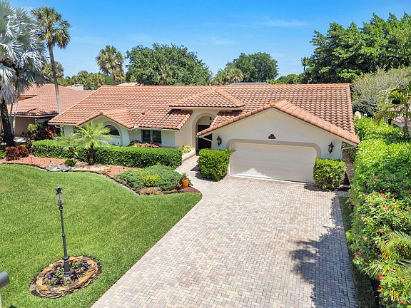 2nd image of 2751 Oak Tree Lane