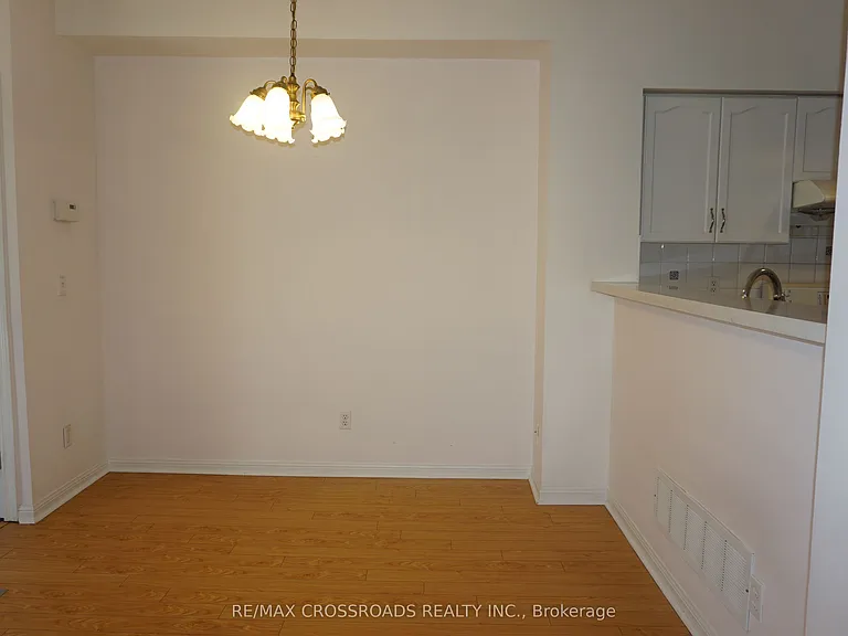 12 Saint Moritz Way #13 — Photo 8